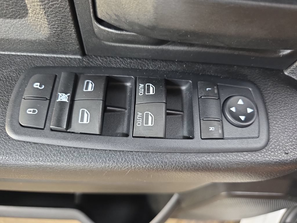 Used 2013 RAM 1500 Express AWD/4WD image 28