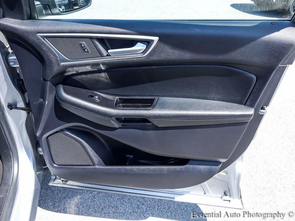 Used 2020 Ford Edge SEL w/ Convenience Package AWD/4WD image 25