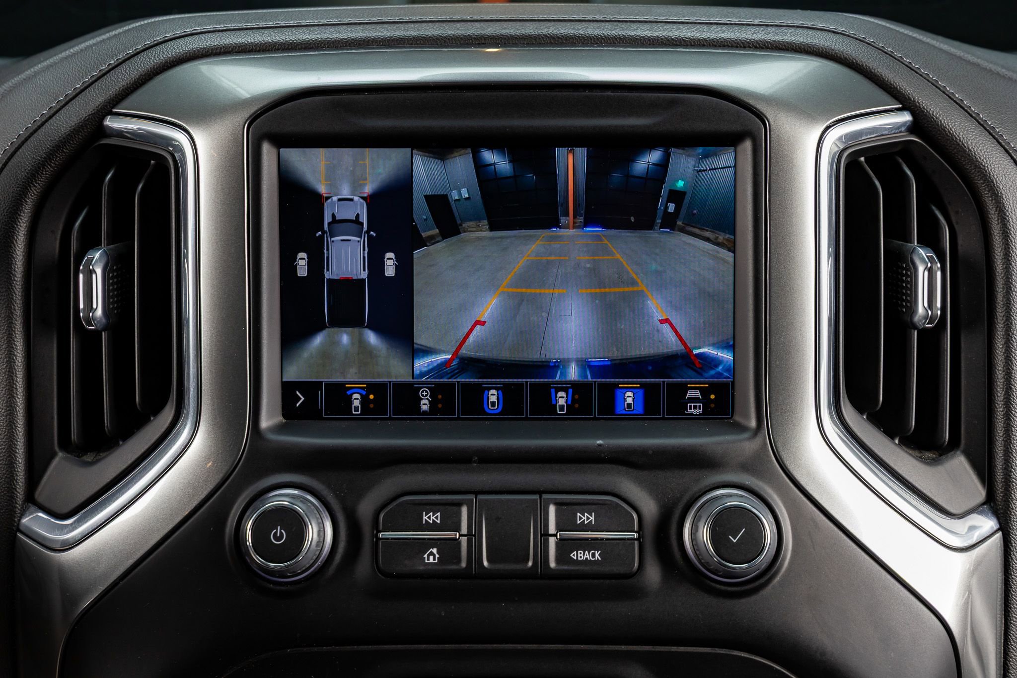 Used 2022 Chevrolet Silverado 2500 LTZ w/ LTZ Plus Package image 27