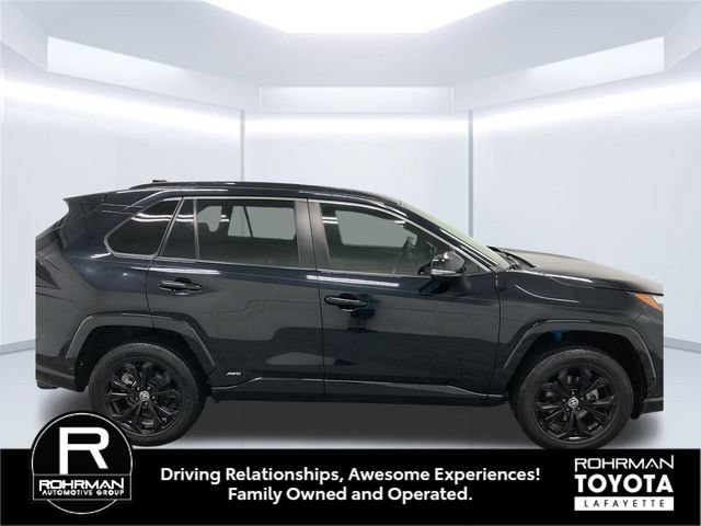 Used 2022 Toyota RAV4 SE w/ SE Grade Weather Package AWD/4WD image 8