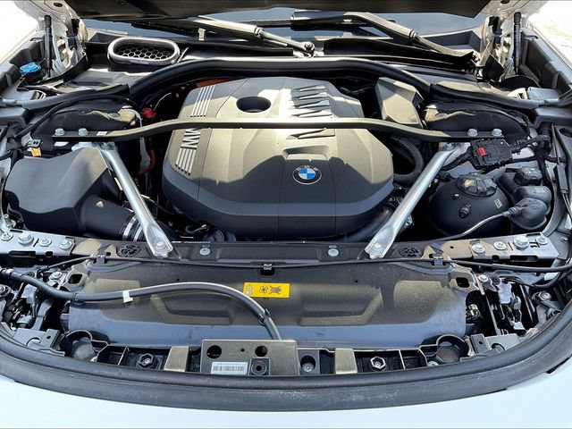 Used 2025 BMW 750e xDrive w/ Premium Package AWD/4WD image 30