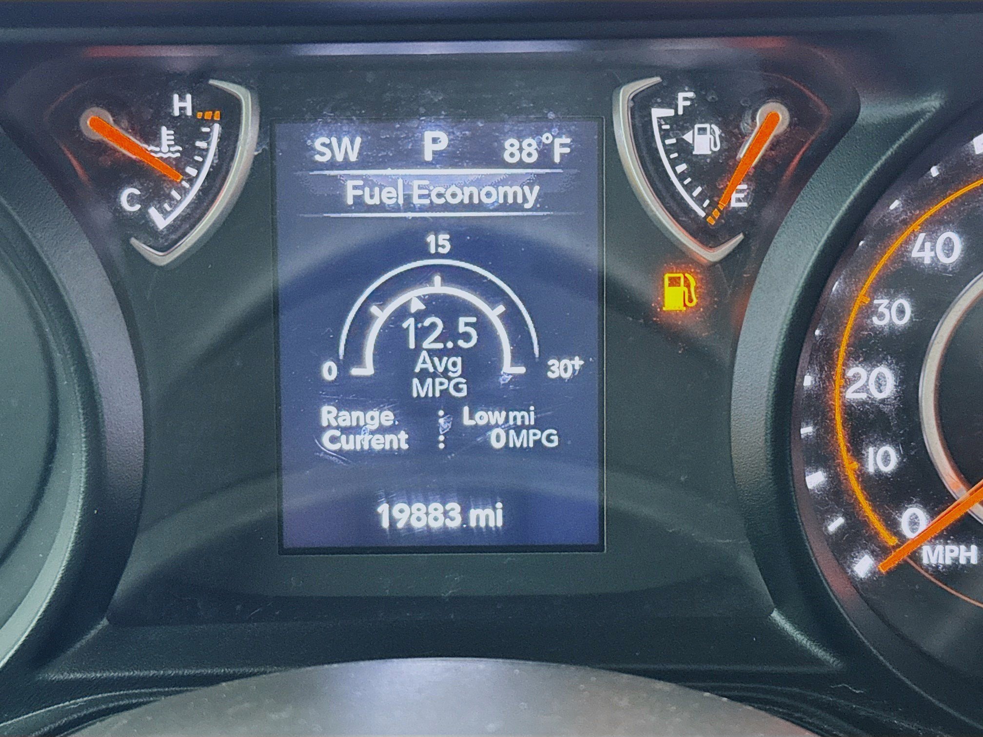 Used 2025 Jeep Gladiator Sport AWD/4WD image 8