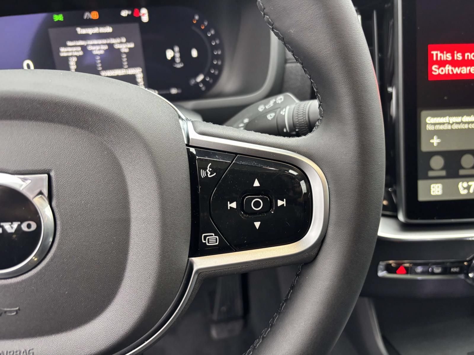New 2026 Volvo XC90 B6 Plus w/ Protection Package Premier AWD/4WD image 19