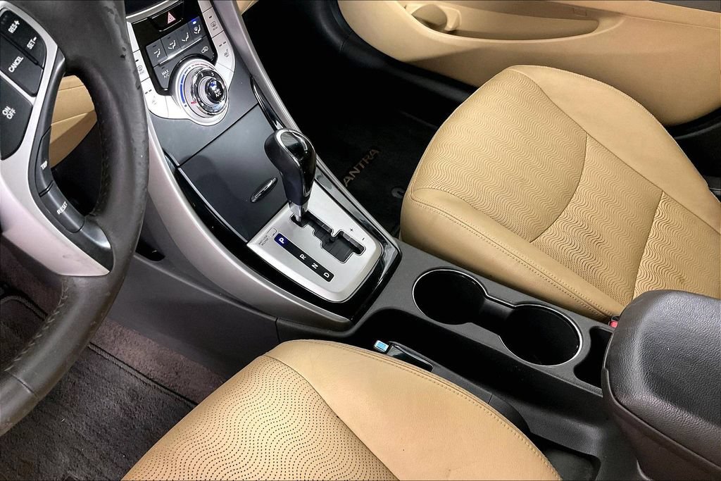 Used 2011 Hyundai Elantra Limited w/ Premium Pkg 5 FWD image 17