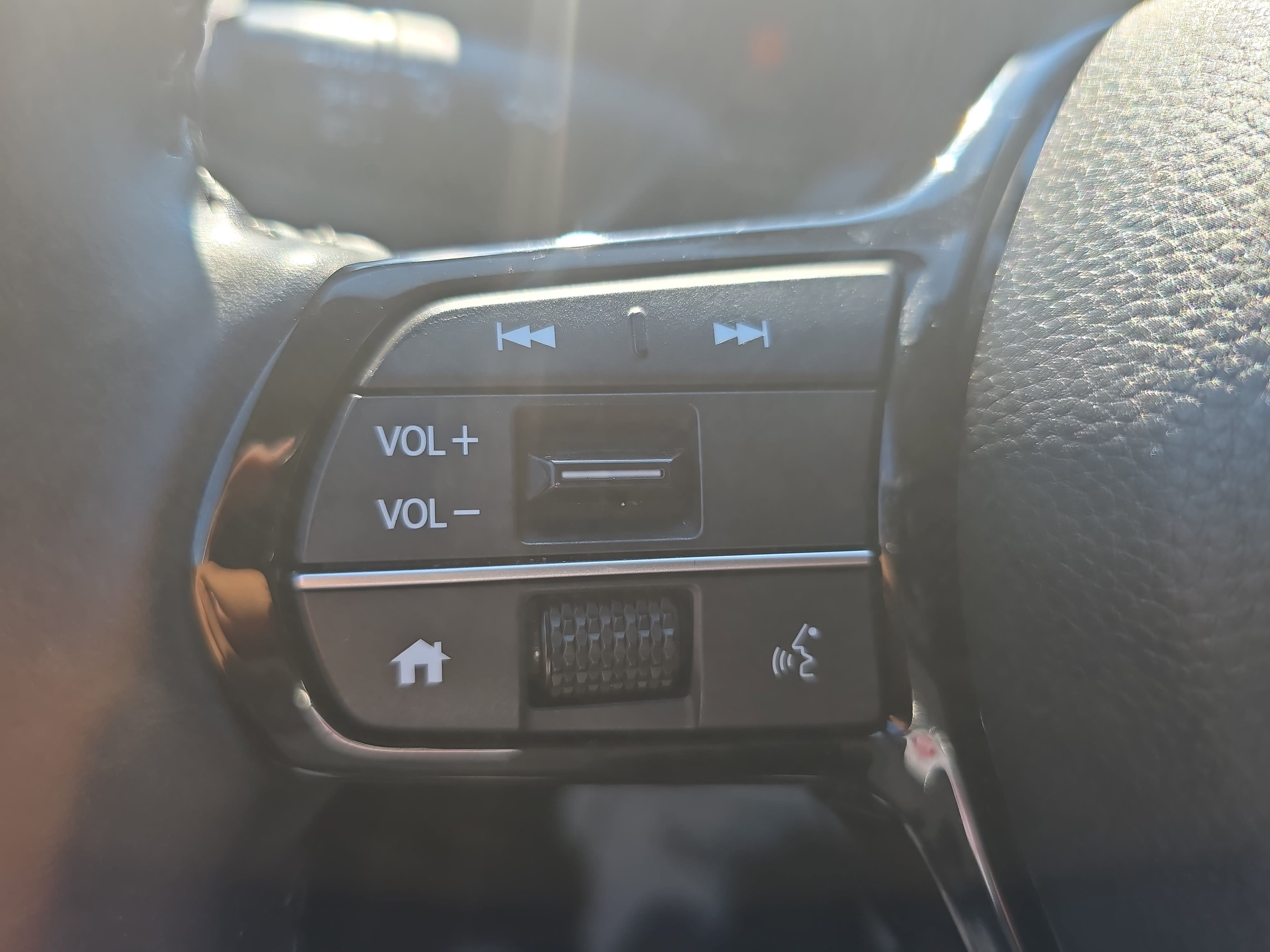Used 2024 Honda HR-V EX-L image 16