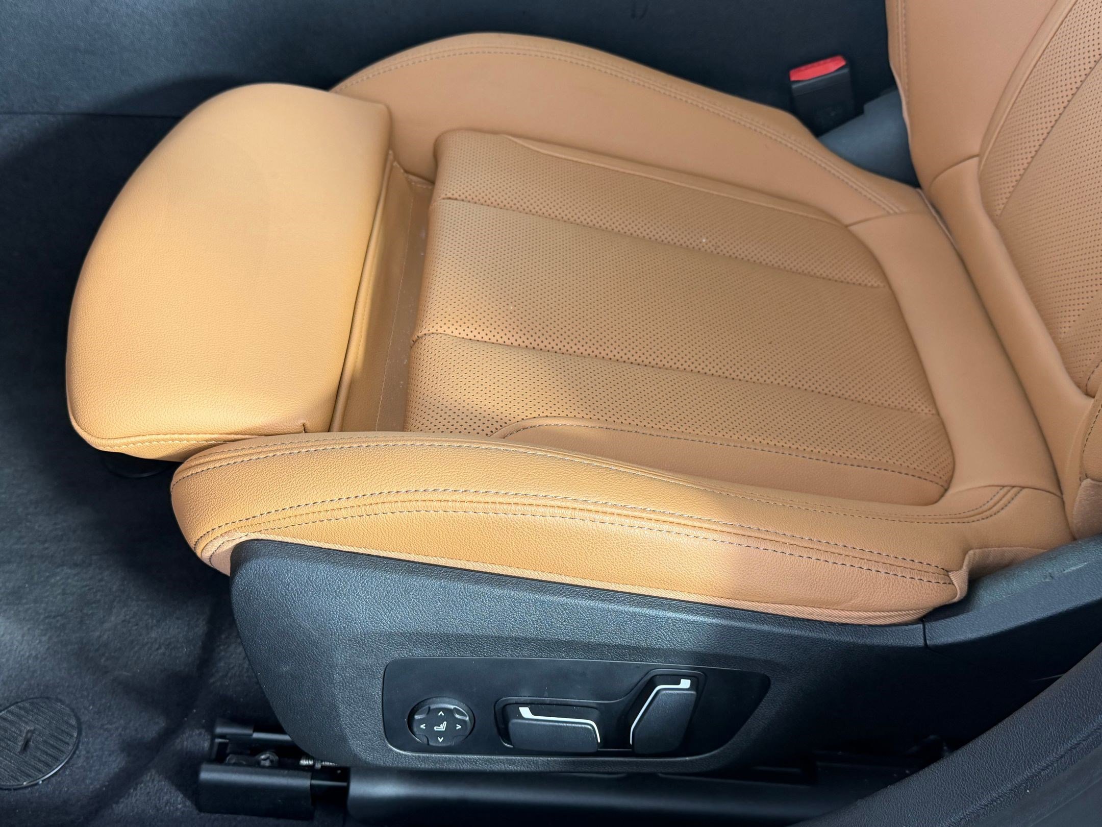 Used 2025 BMW 430i w/ Premium Package image 13