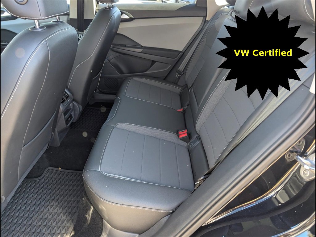 Certified 2023 Volkswagen Taos SE w/ Panoramic Sunroof Package image 8
