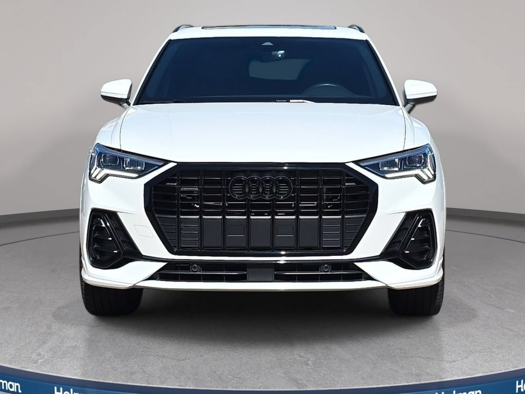 Used 2023 Audi Q3 2.0T Premium w/ Black Optic Sport Package AWD/4WD image 3