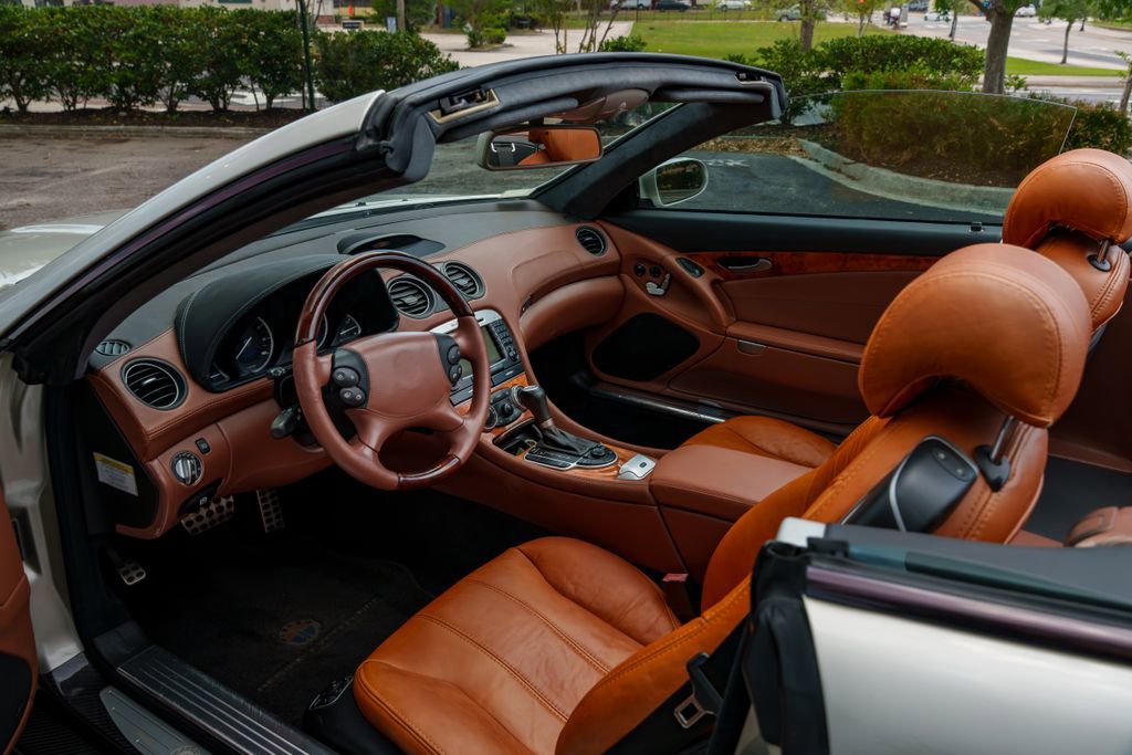 Used 2007 Mercedes-Benz SL 550 image 16
