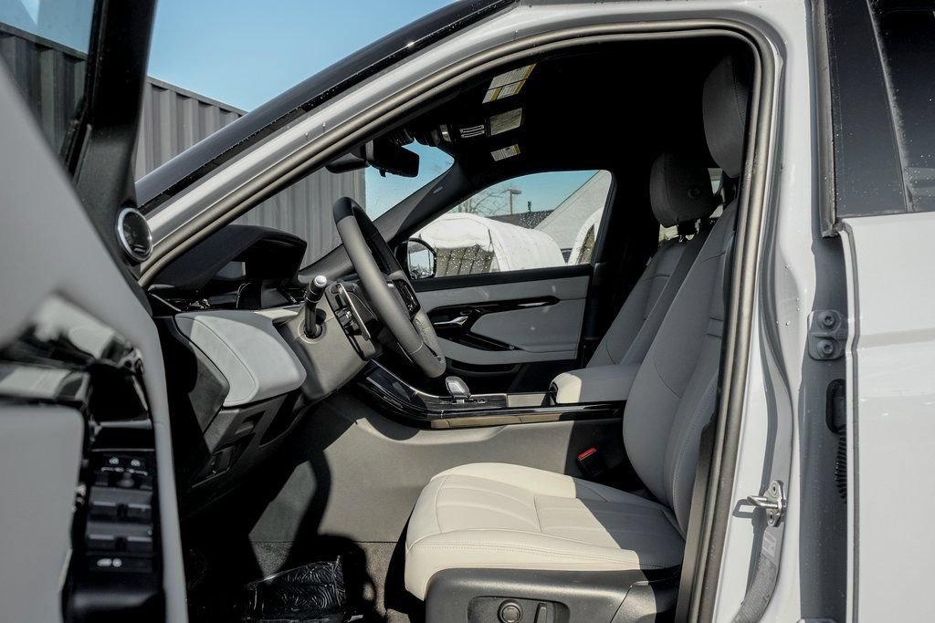New 2026 Land Rover Range Rover Evoque S AWD/4WD image 10