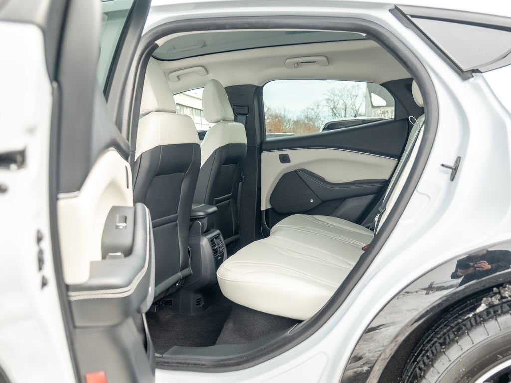 Used 2021 Ford Mustang Mach-E Premium image 33