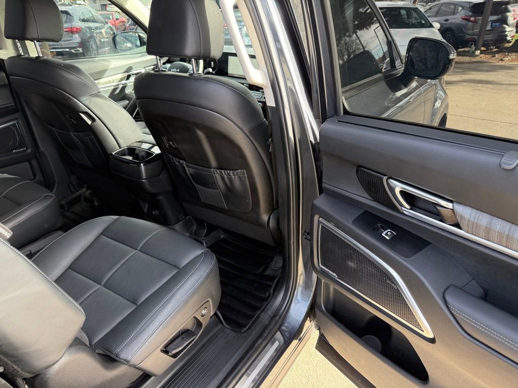 Used 2023 Kia Telluride SX image 16