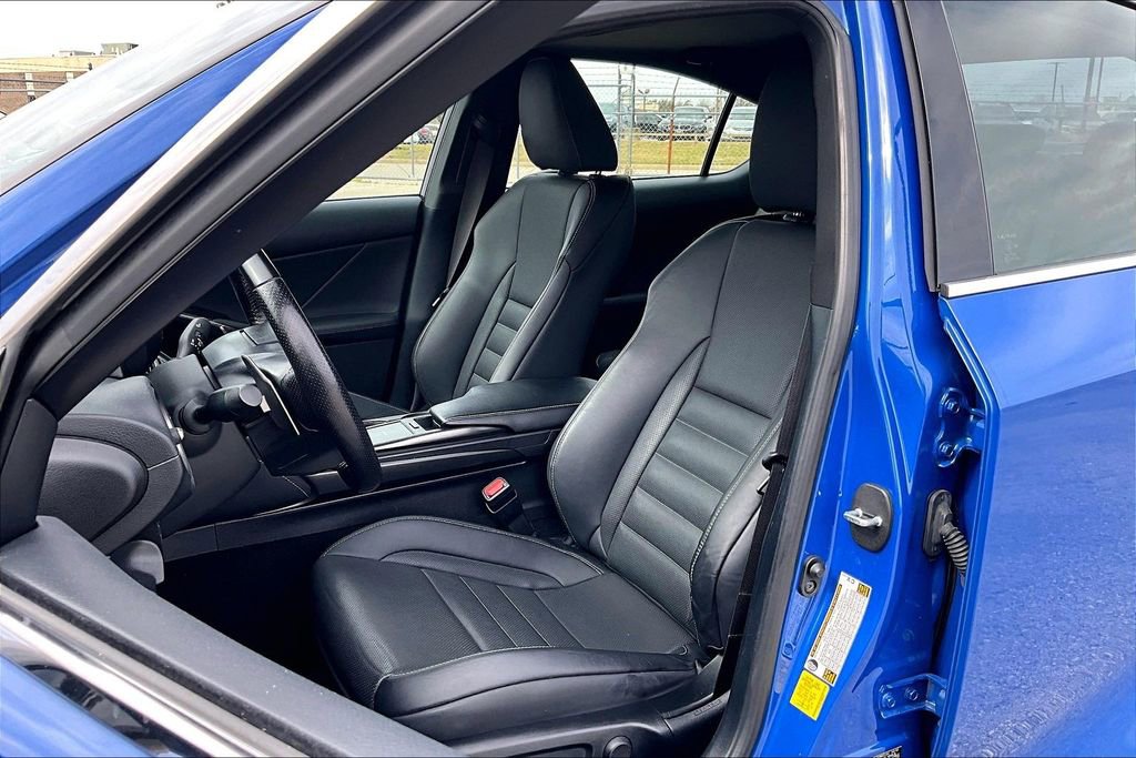 Used 2022 Lexus IS 350 F Sport w/ Accessory Package image 34
