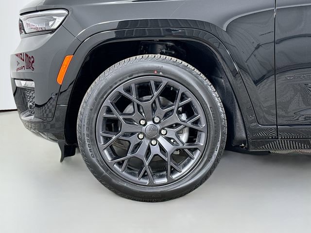 New 2025 Jeep Grand Cherokee L Summit w/ Obsidian Package image 32