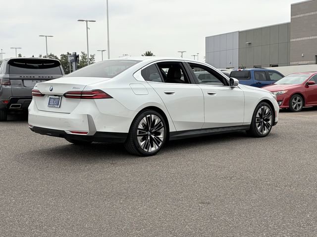 Used 2025 BMW 530i xDrive AWD/4WD image 6