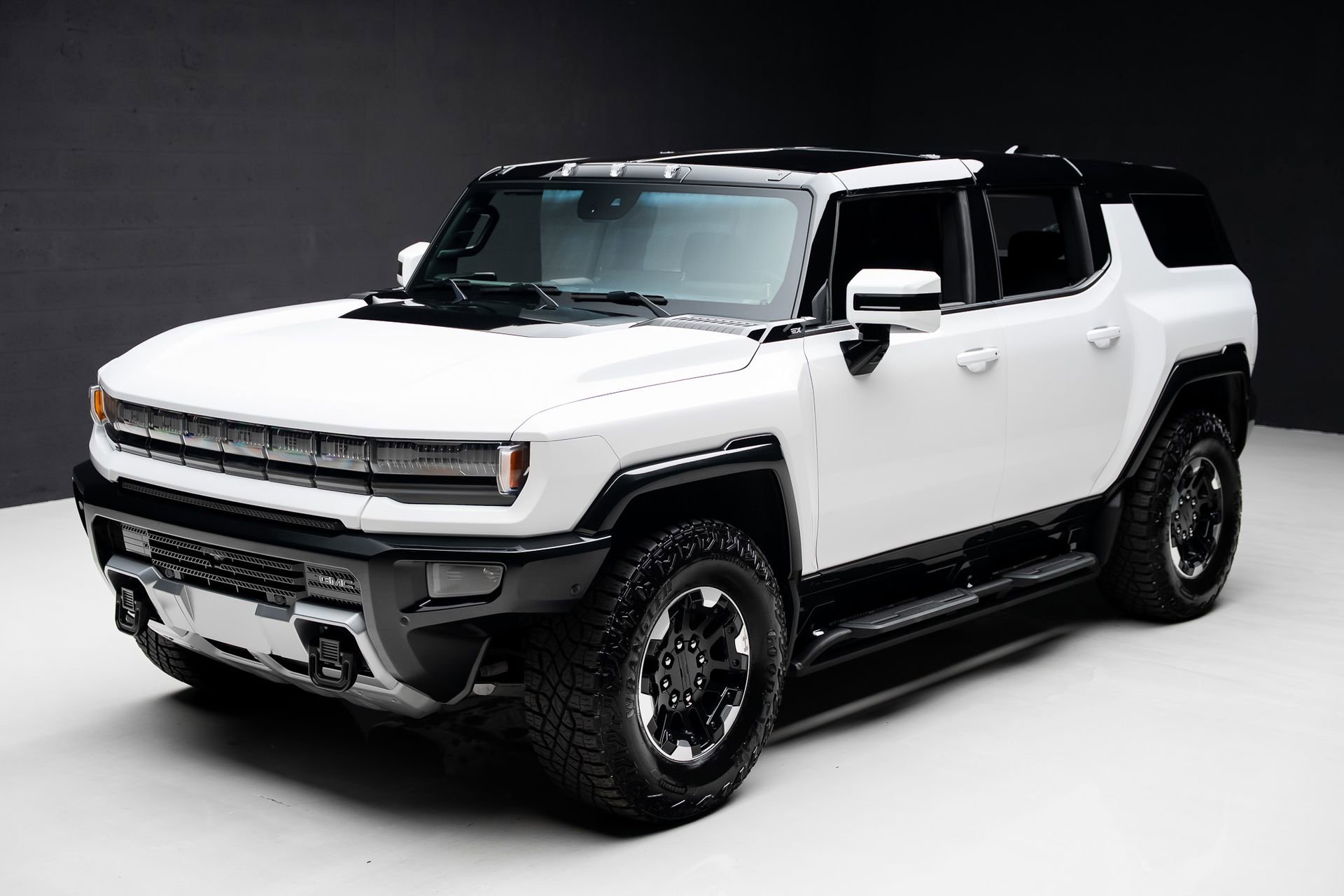Used 2024 GMC Hummer EV 2X w/ Extreme Off-Road Package image 5