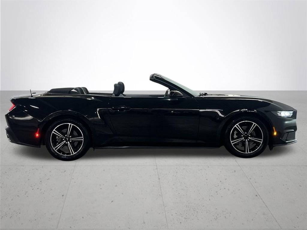 Used 2024 Ford Mustang Convertible RWD image 23