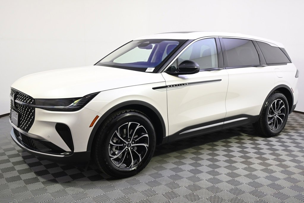 New 2026 Lincoln Nautilus Premier w/ Equipment Group 102A image 2