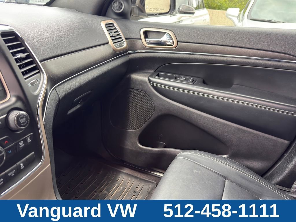 Used 2017 Jeep Grand Cherokee Limited RWD image 16