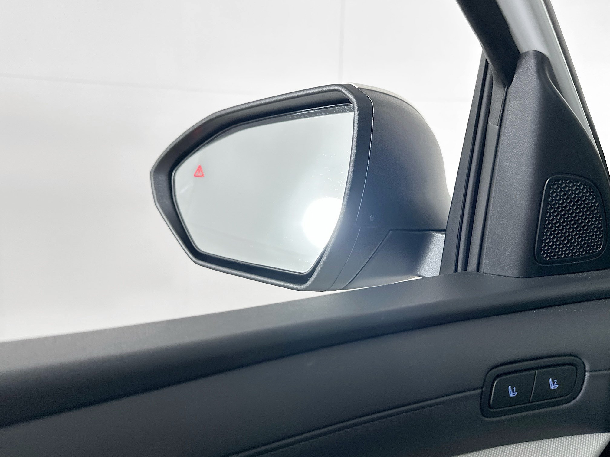 Used 2025 Hyundai Tucson Limited FWD image 16