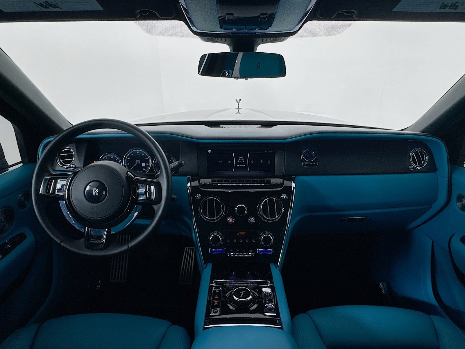 Certified 2022 Rolls-Royce Cullinan w/ Dark Exterior Package AWD/4WD image 22