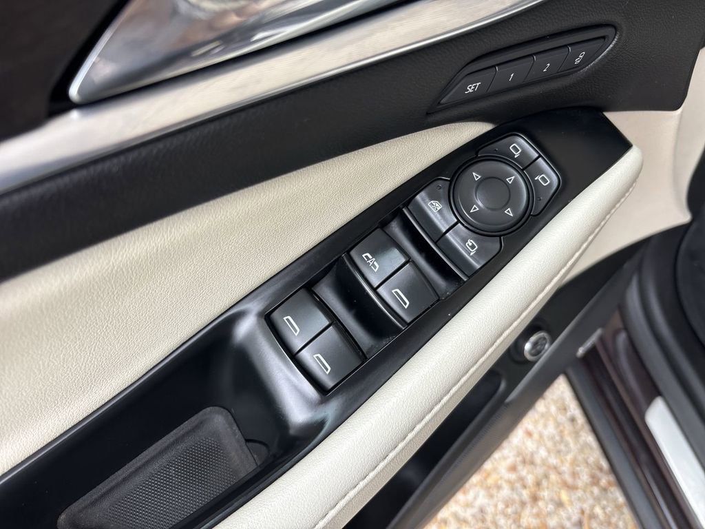 Certified 2022 Buick Enclave Avenir w/ Avenir Technology Package AWD/4WD image 23