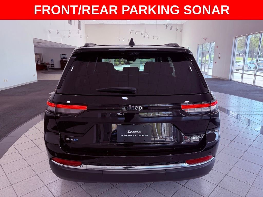 Used 2022 Jeep Grand Cherokee Limited 4xe w/ Luxury Tech Group II AWD/4WD image 7