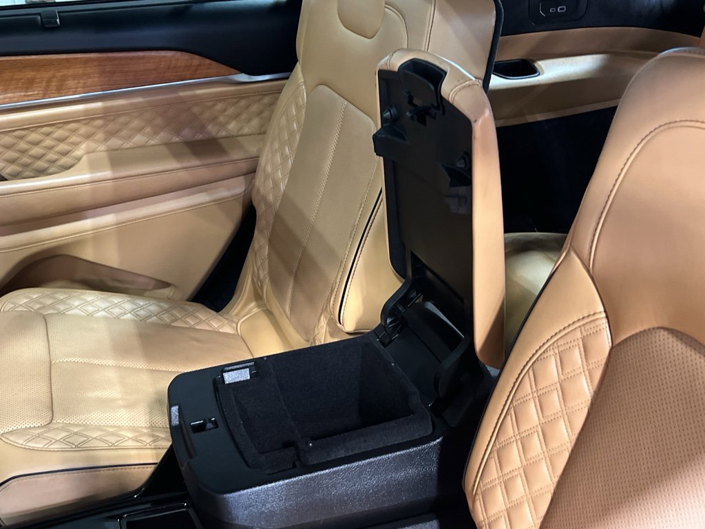 Used 2021 Jeep Grand Cherokee L Summit image 39