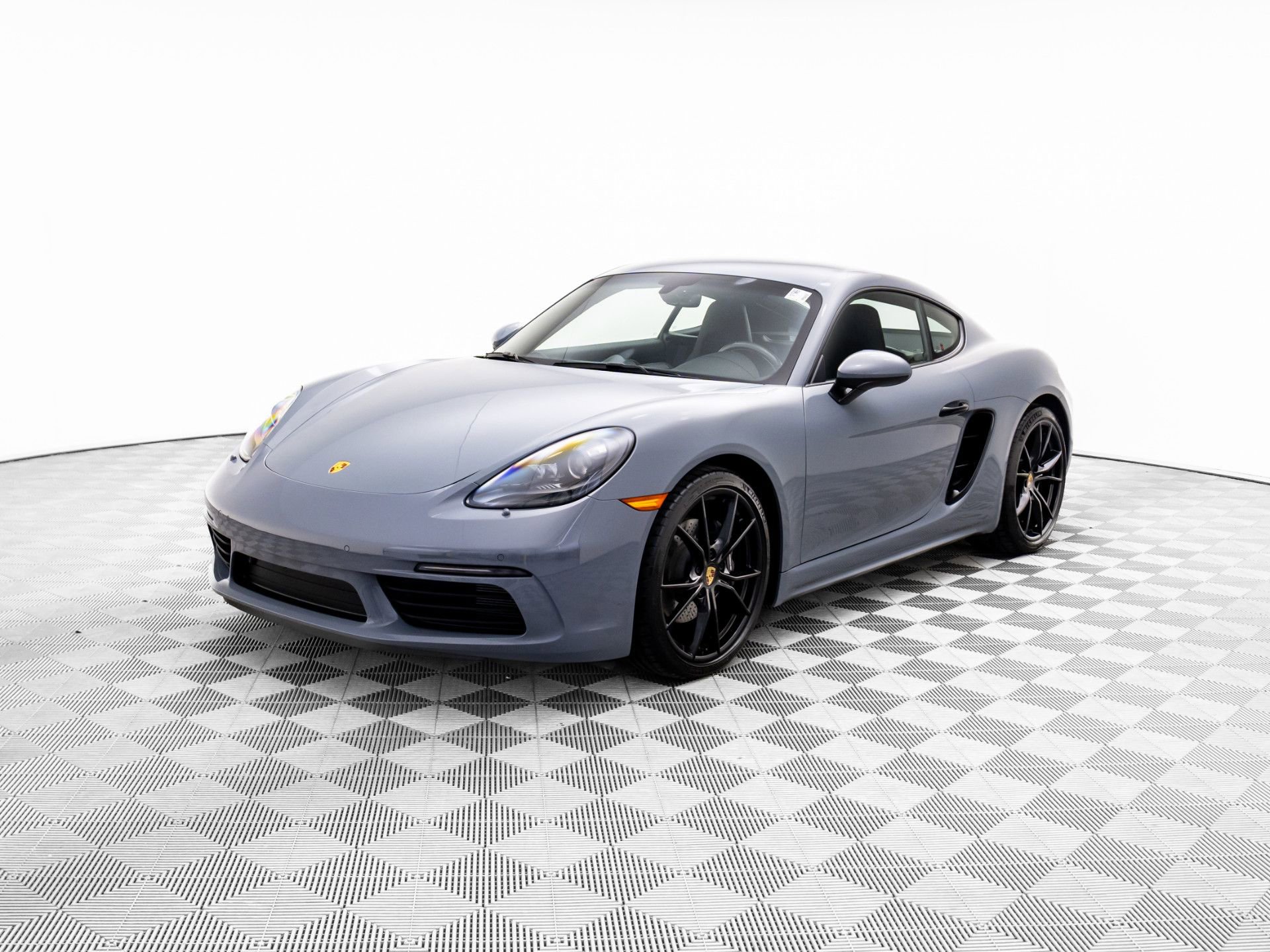 Certified 2024 Porsche 718 Cayman image 1