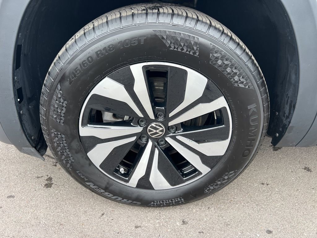 Used 2024 Volkswagen Atlas SE image 8