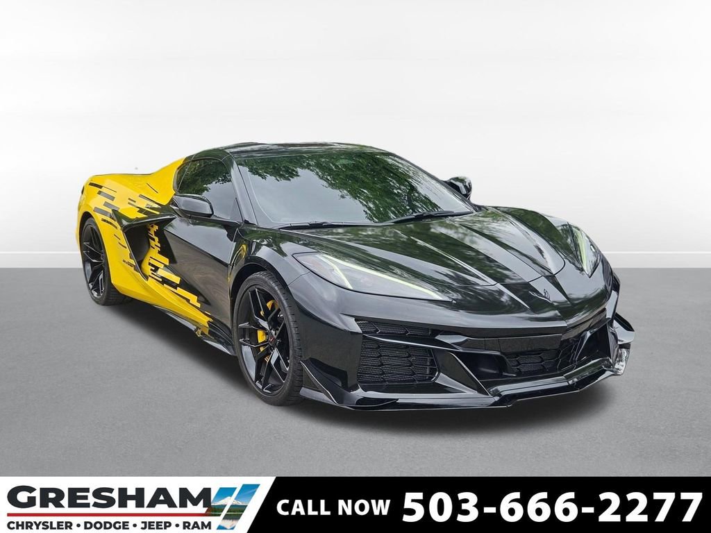 Used 2025 Chevrolet Corvette Z06 RWD image 1