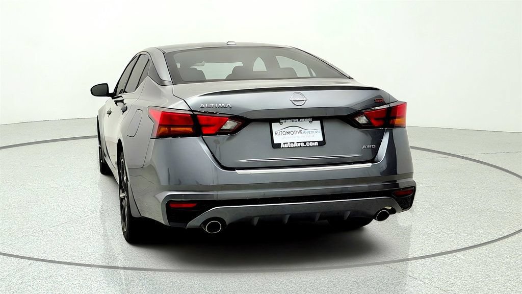 Used 2023 Nissan Altima 2.5 SR AWD/4WD image 6