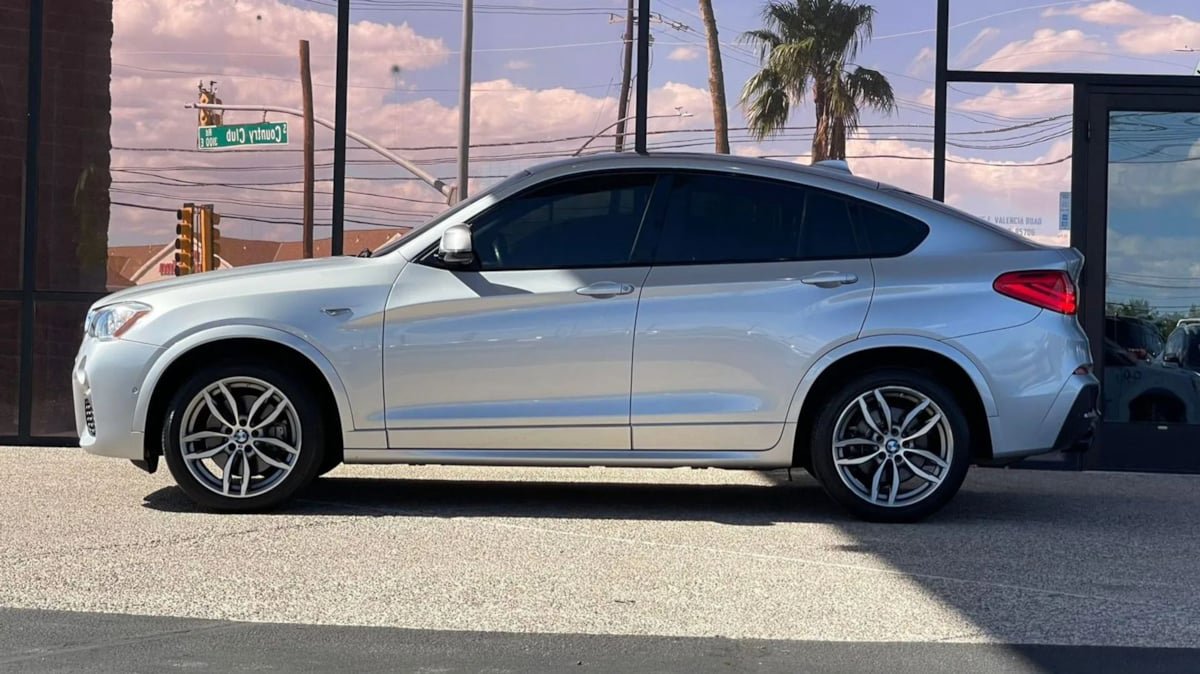 Used 2018 BMW X4 M40i image 5