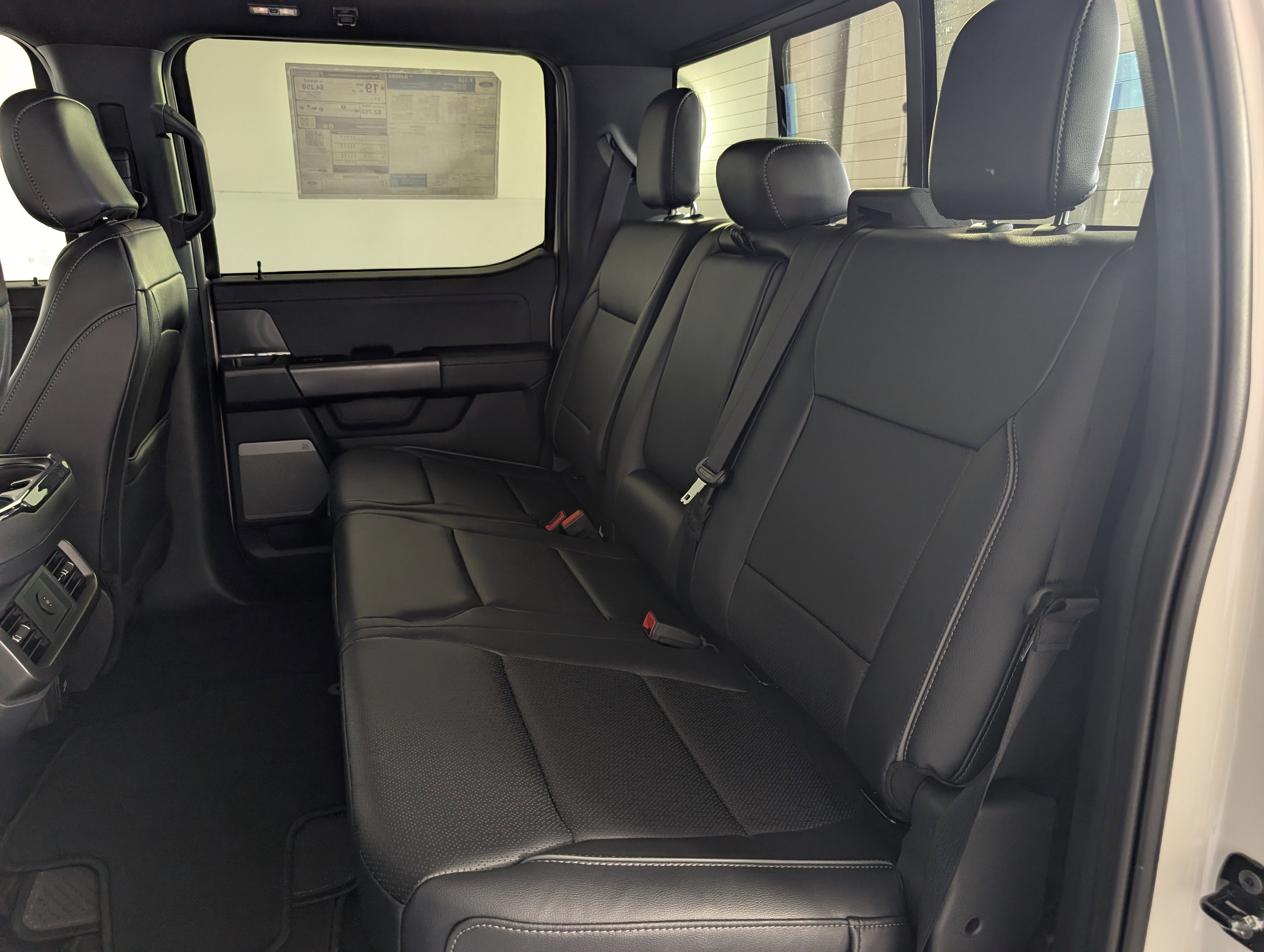 New 2025 Ford F150 Lariat w/ Equipment Group 501A Mid image 13