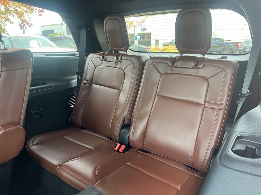 Used 2025 Lincoln Aviator Reserve w/ Equipment Group 201A AWD/4WD image 18