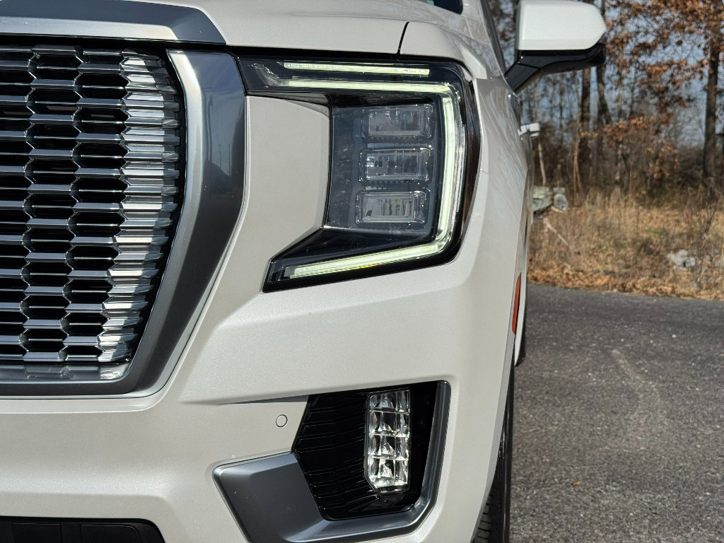 Used 2024 GMC Yukon XL Denali image 14