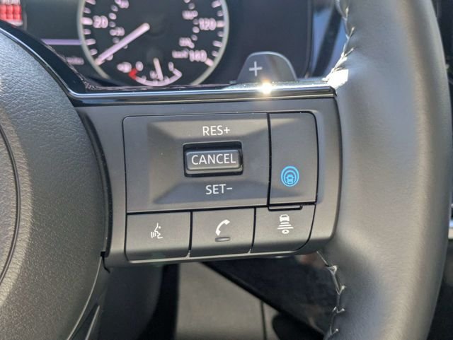 Used 2024 Nissan Pathfinder SL FWD image 29