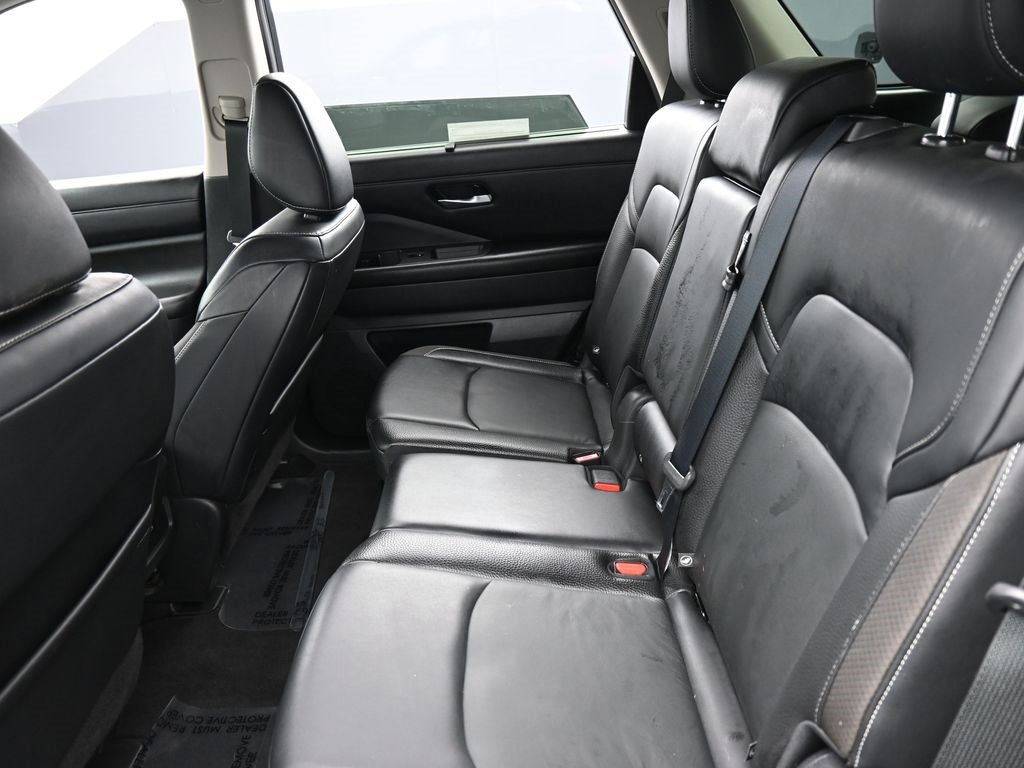 Used 2022 Nissan Pathfinder SL image 12
