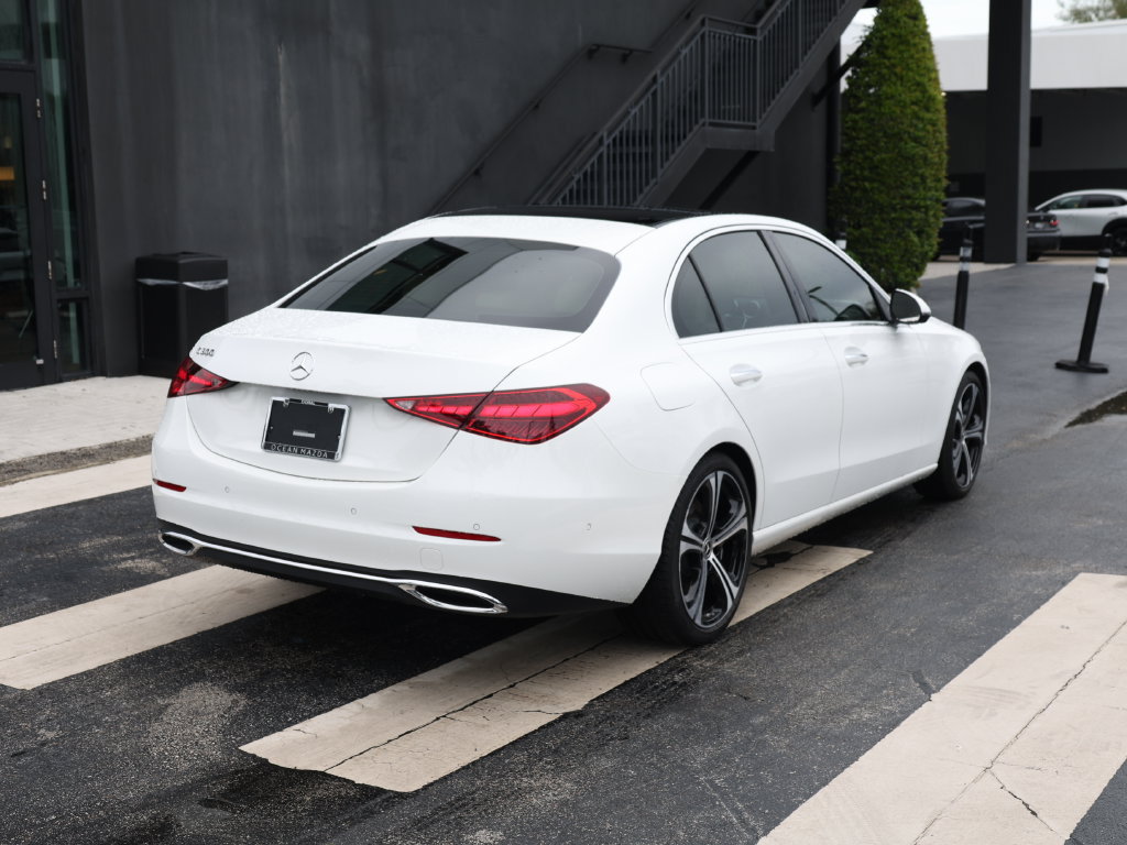 Used 2023 Mercedes-Benz C 300 Sedan image 4