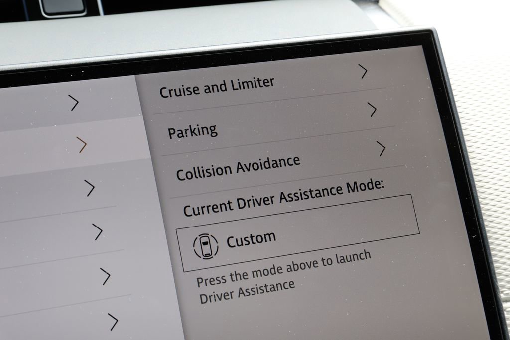 New 2026 Land Rover Discovery Sport Landmark AWD/4WD image 27
