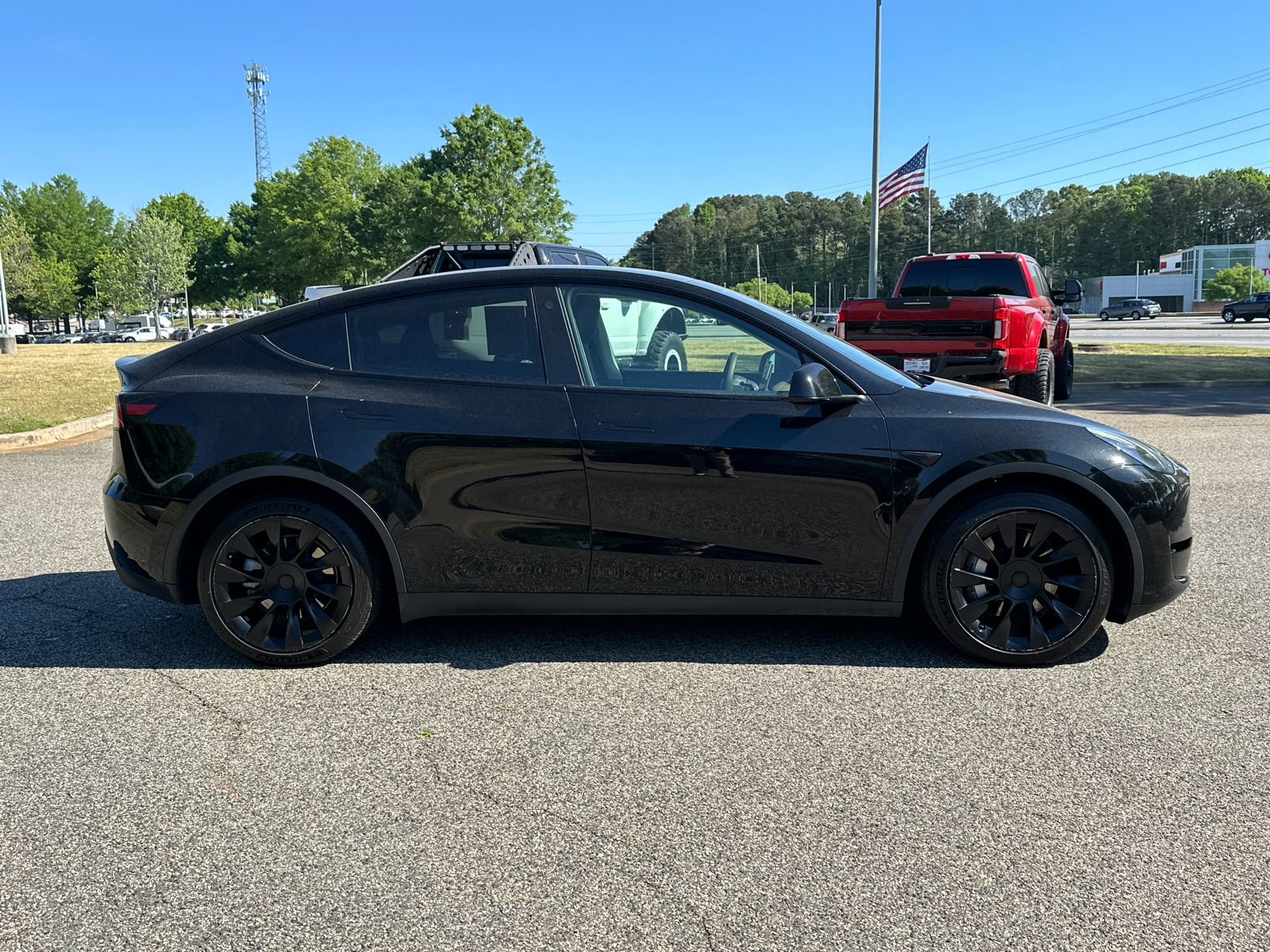 Used 2021 Tesla Model Y Long Range image 4