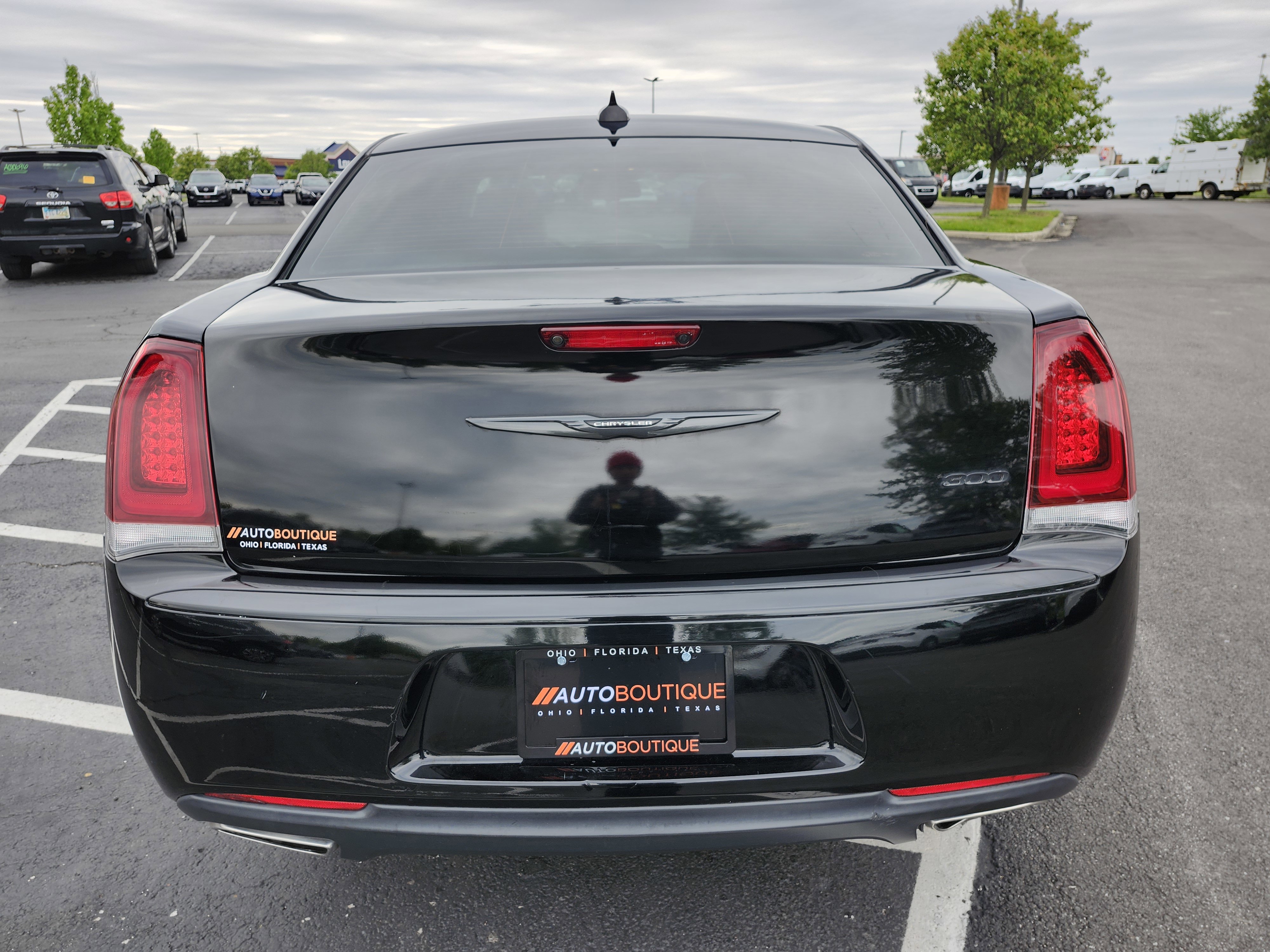 Used 2020 Chrysler 300 Touring L w/ Quick Order Package 2EF RWD image 17