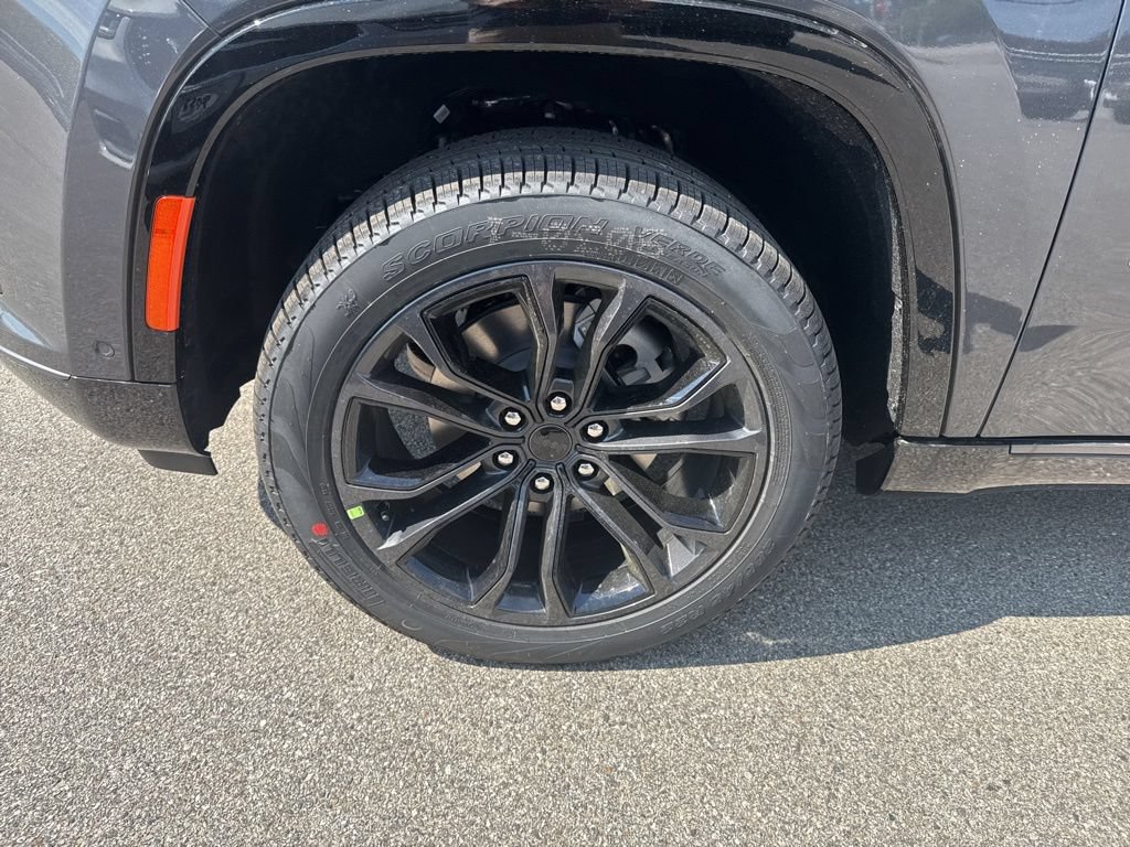 New 2026 Jeep Grand Wagoneer Summit AWD/4WD image 9