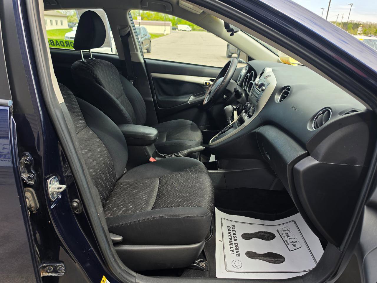 Used 2009 Pontiac Vibe w/ Preferred Package FWD image 15