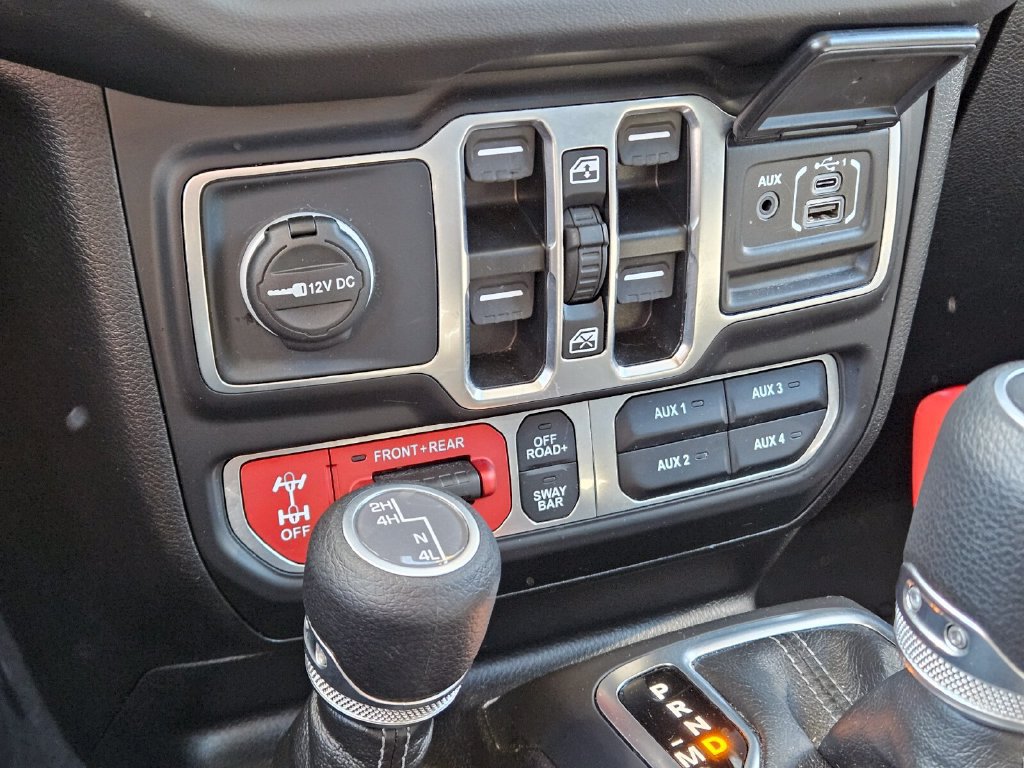 Used 2025 Jeep Wrangler Unlimited Rubicon AWD/4WD image 23