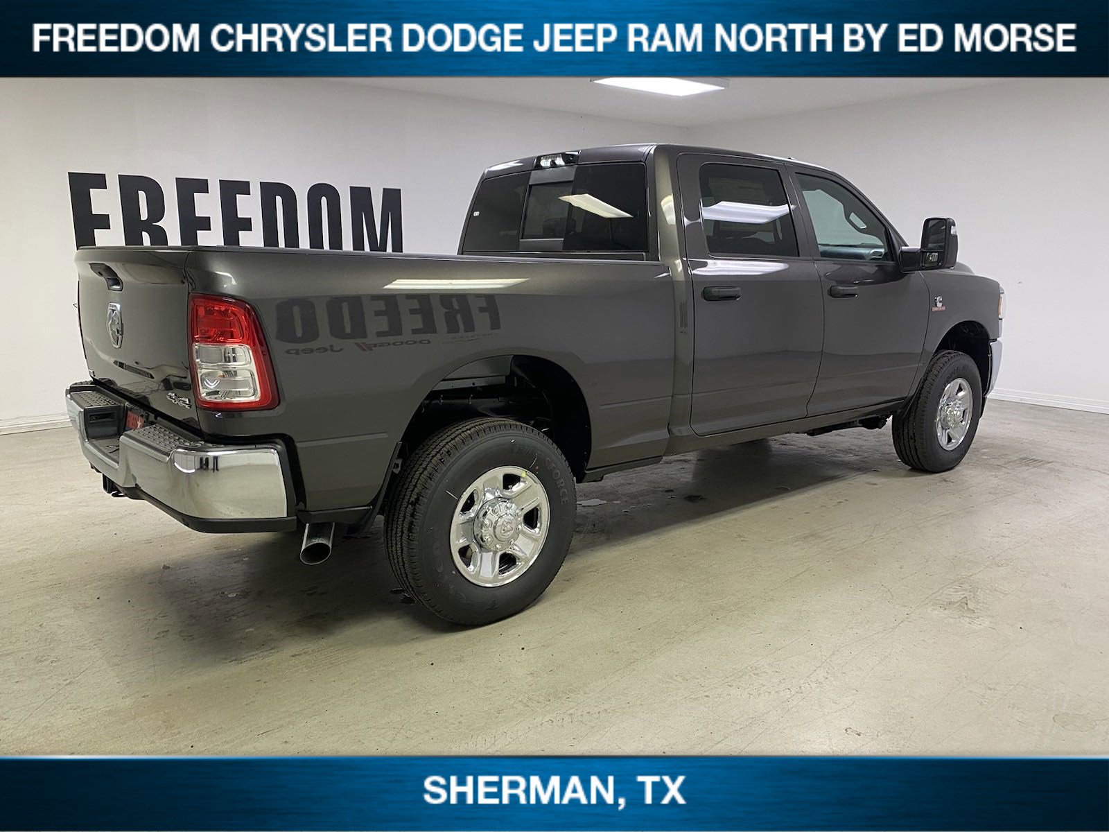 New 2024 RAM 2500 Tradesman w/ Chrome Appearance Group AWD/4WD image 4
