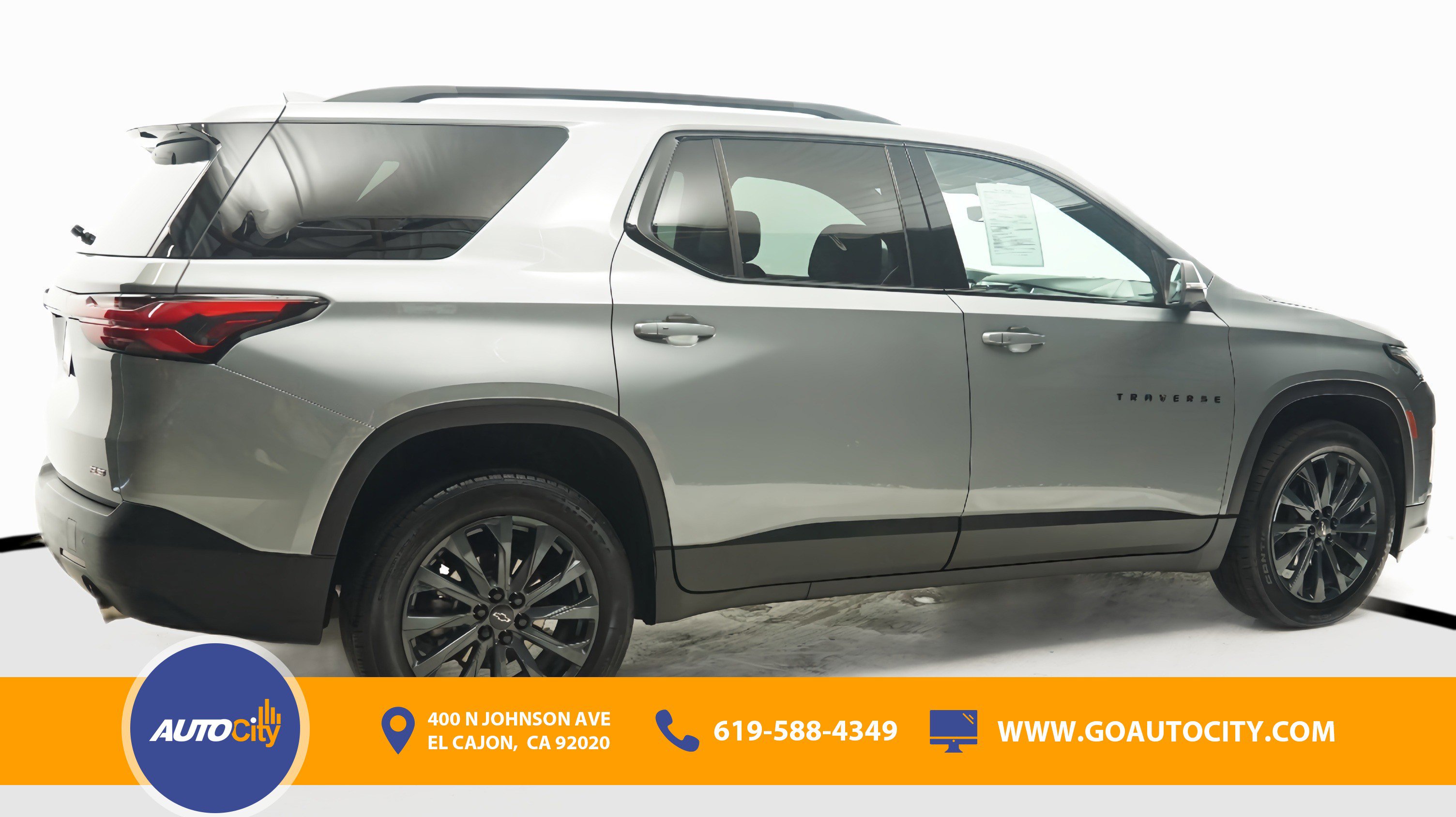 Used 2023 Chevrolet Traverse RS w/ LPO, Cargo Package image 5