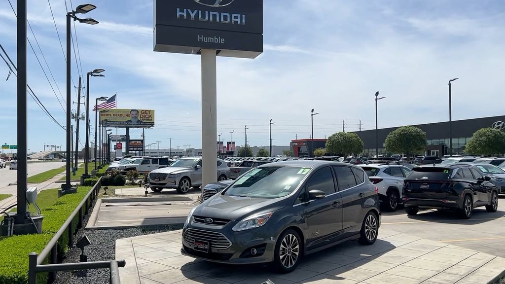 Used 2017 Ford C-MAX Energi Titanium w/ Equipment Group 501A image 39