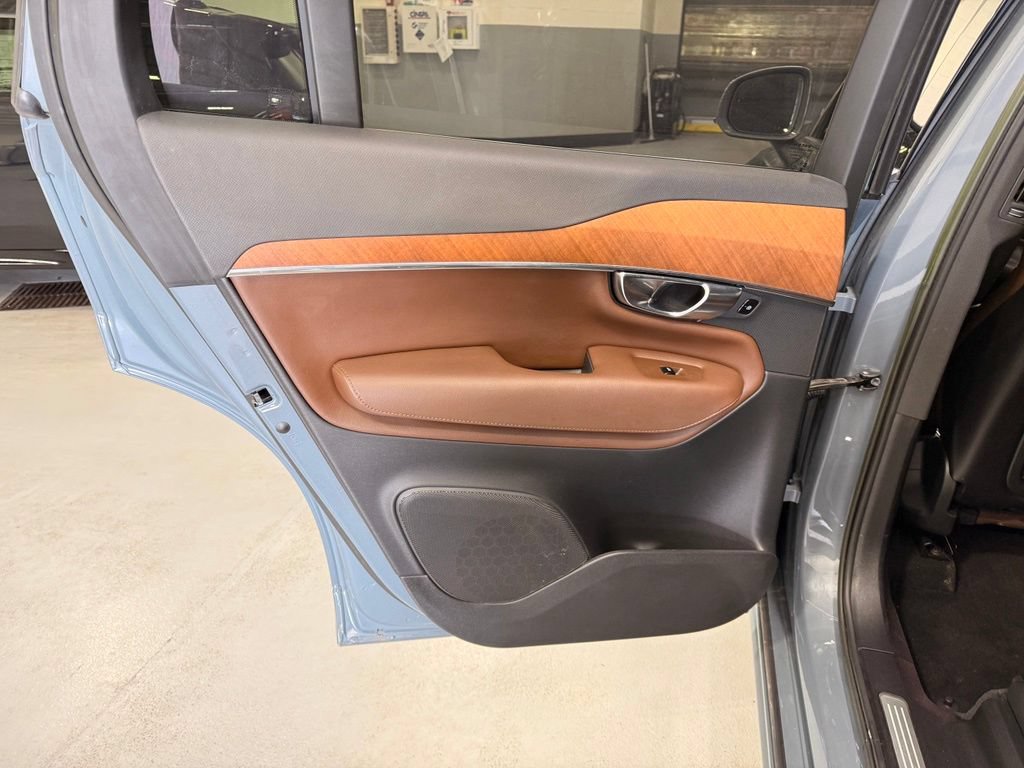 Used 2023 Volvo XC90 B6 Plus w/ Protection Package Premier AWD/4WD image 19