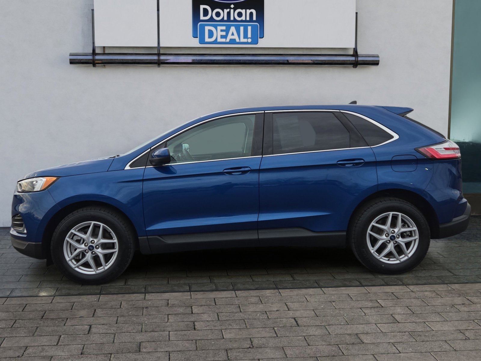 Certified 2022 Ford Edge SEL w/ Convenience Package AWD/4WD image 6